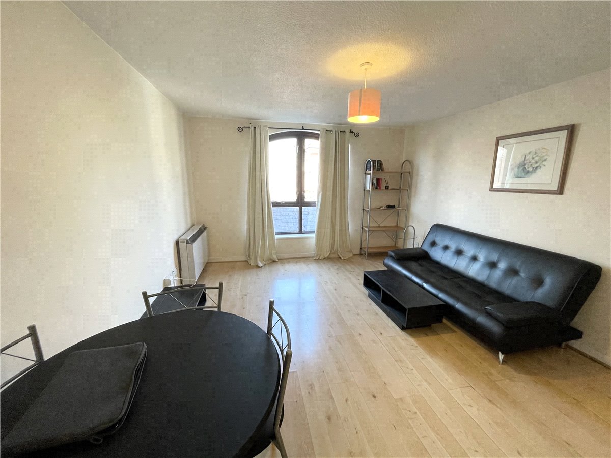 1 bedroom Flat, The Heyes, Gloucester Green, OX1 - , Image 3