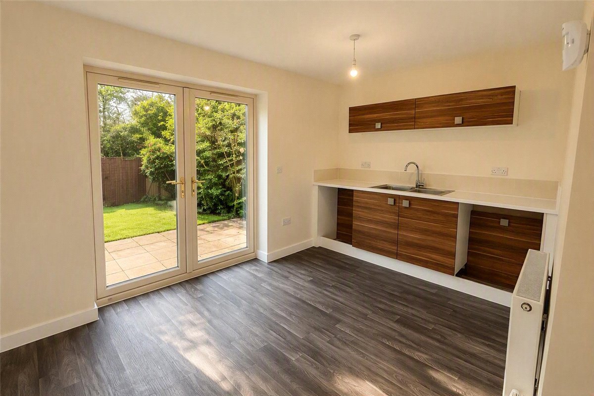 4 bedroom House, Comelybank Drive, Mexborough, S64 - Available, Image 1