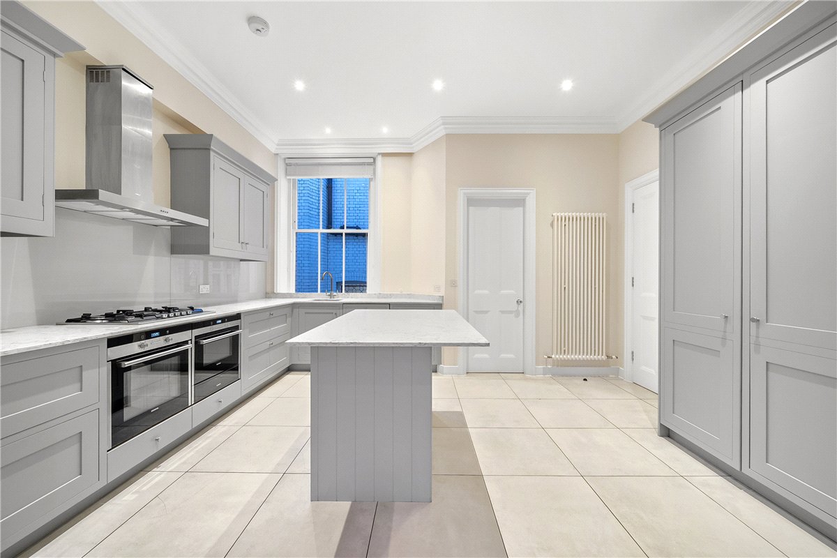 4 bedroom Maisonette, Egerton Gardens, Knightsbridge, SW3 - Available, Image 15