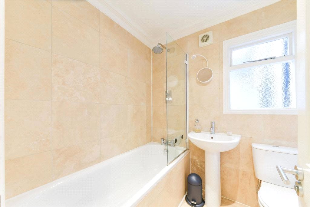 2 bedroom Flat, Chivalry Road, London, SW11 - , Image 10