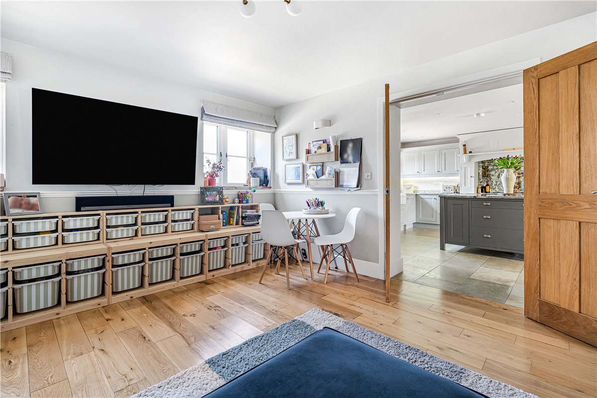5 bedroom Barn Conversion, Pearce Courtyard, Oakley, HP18 - Available, Image 9