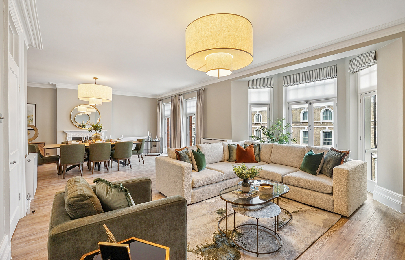 4 bedroom Flat, St Georges Court, Gloucester Road, SW7 - Available