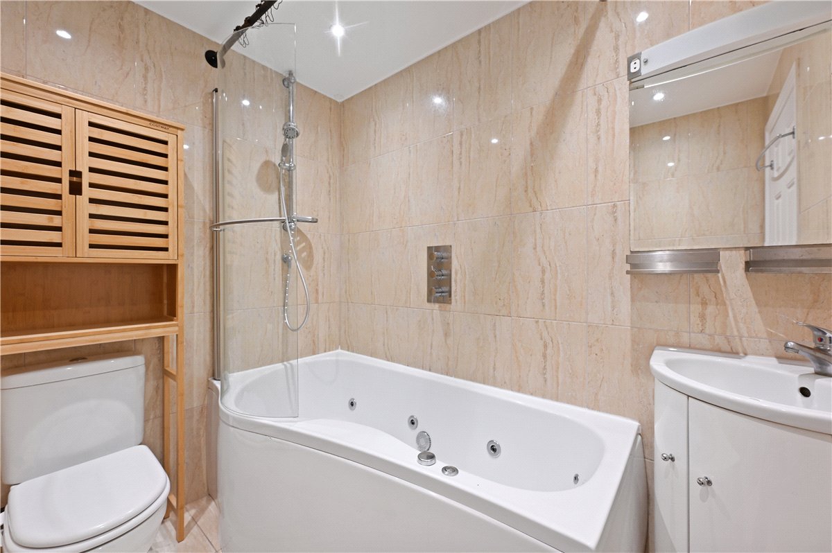 2 bedroom Maisonette, Westbourne Park Road, Bayswater, W2 - Available, Image 2