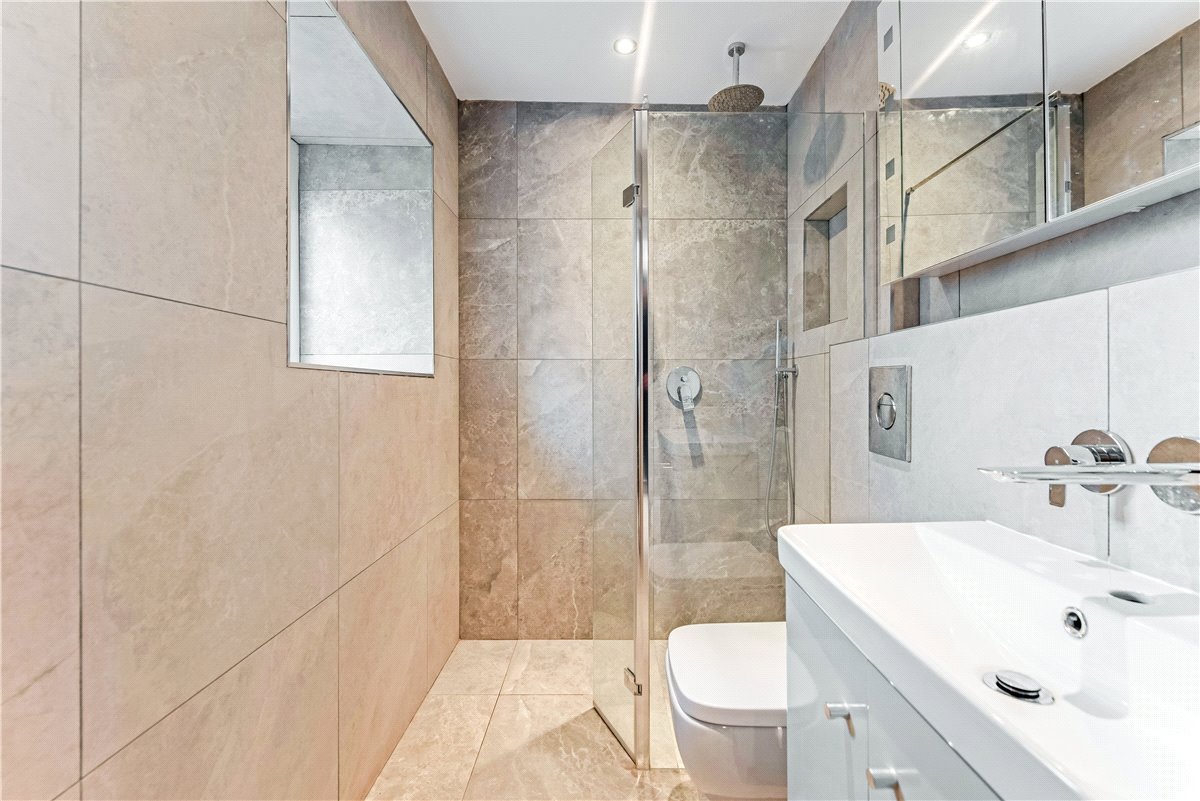 2 bedroom Flat, Farne House, 12 Crewe Street, NE68 - Available, Image 4