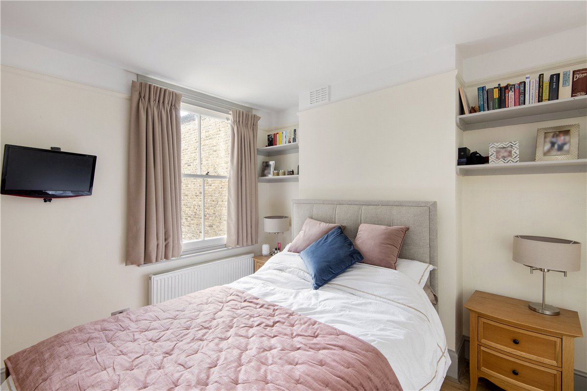 1 bedroom Flat, Louisville Road, London, SW17 - Sold, Image 2