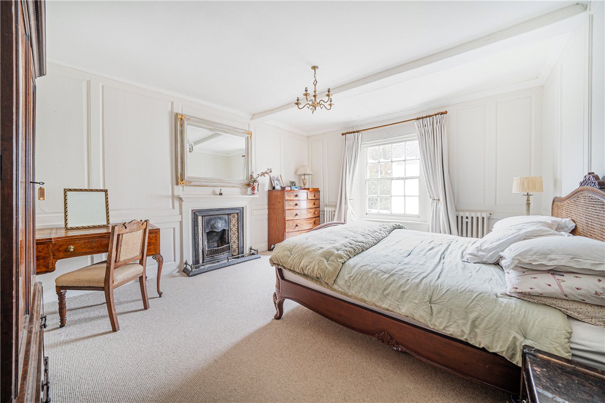 5 bedroom House, East Street, Hambledon, PO7 - Sold STC, Image 8