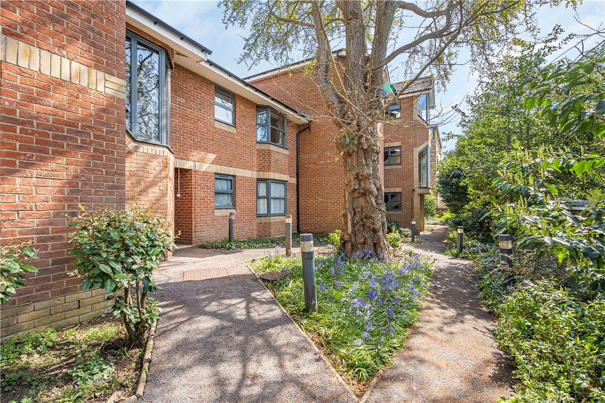2 bedroom Flat, Flat 12, Poets Place, 378 Banbury Road, OX2 - Let Agreed