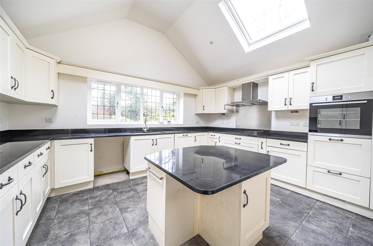 4 bedroom House, Pontefract Road, Crofton, WF4 - Let Agreed, Image 9