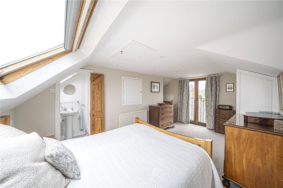 3 bedroom House, Gladstone Terrace, Sugar Lane, SP11 - Sold STC, Image 5