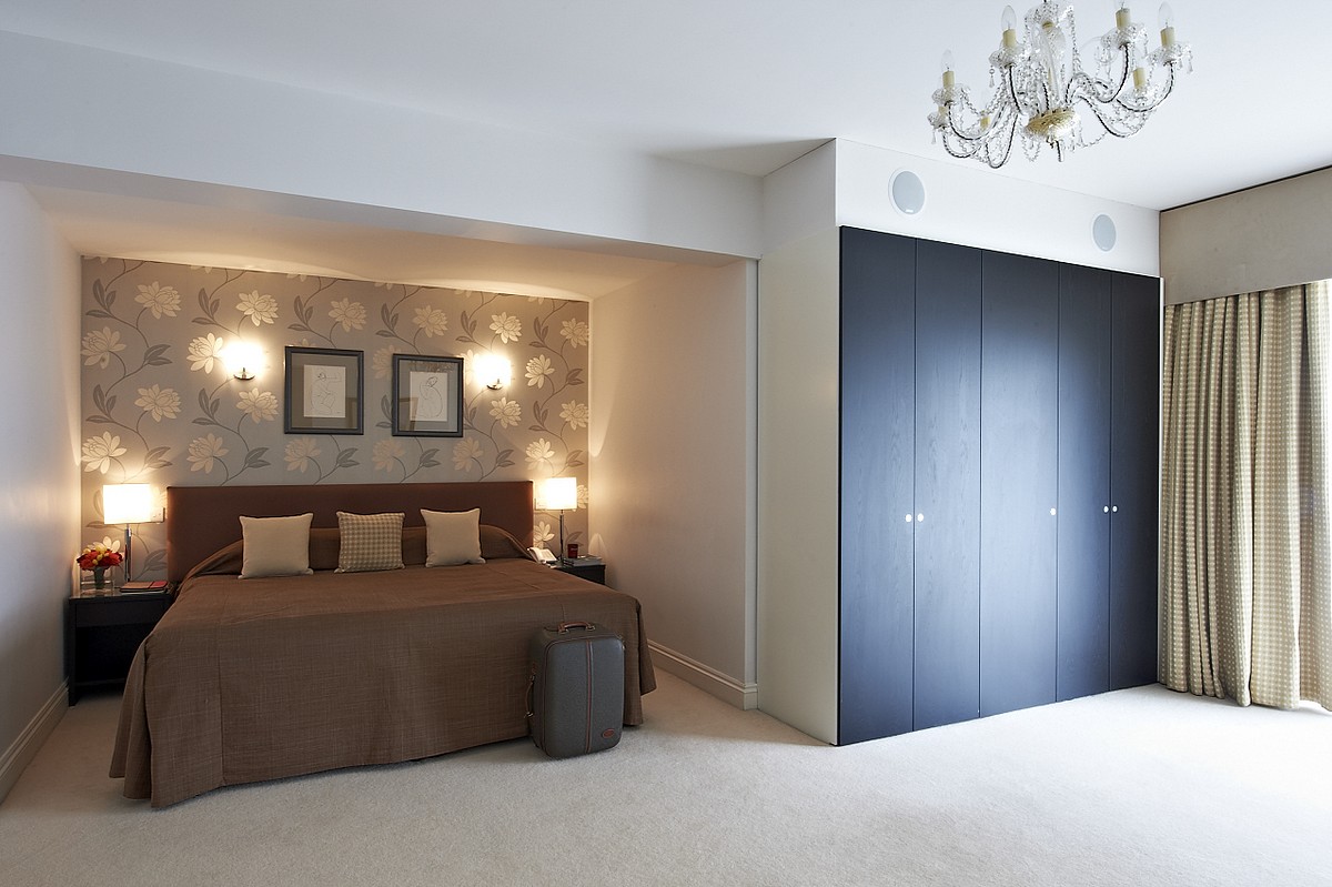 3 bedroom Flat, 3 Bedroom Apartment, Arlington House, SW1A - Available