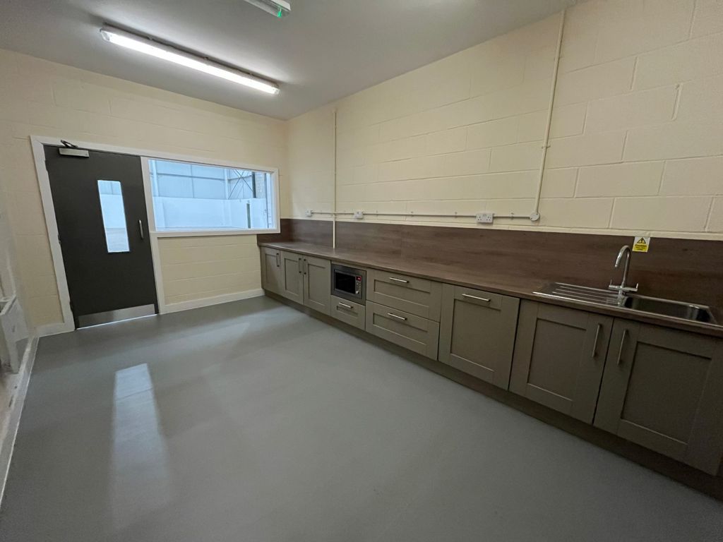 7939 Sq Ft, 18C Follingsby Park, Gateshead, NE10 - Available, Image 4