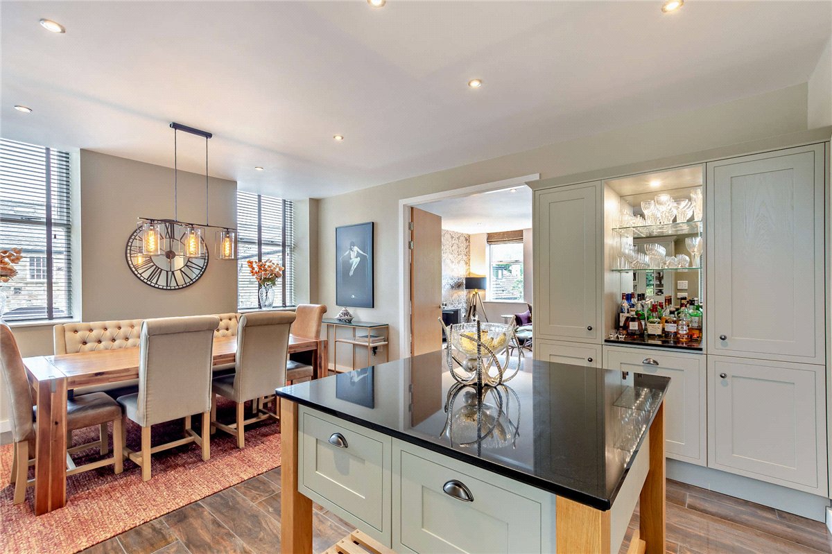 3 bedroom Flat, Sicklinghall Road, Wetherby, LS22 - Available, Image 4
