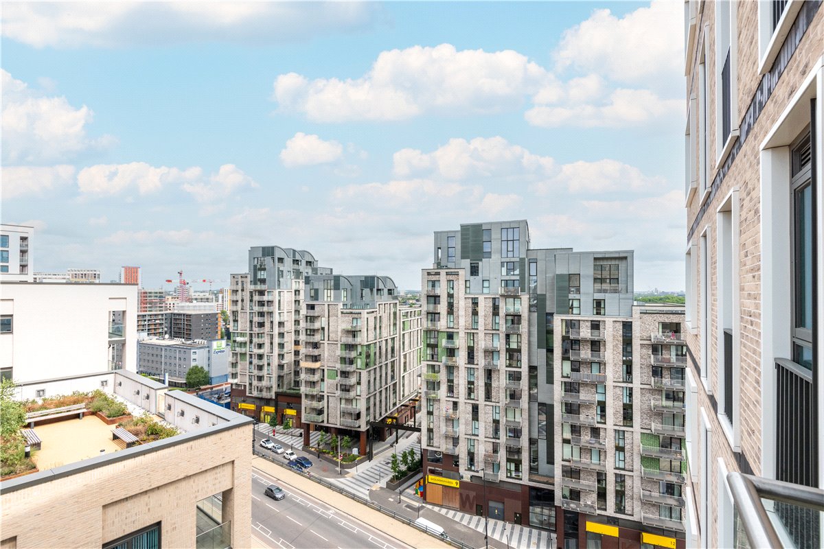 3 bedroom Flat, Heartwell Avenue, London, E16 - Let Agreed, Image 12
