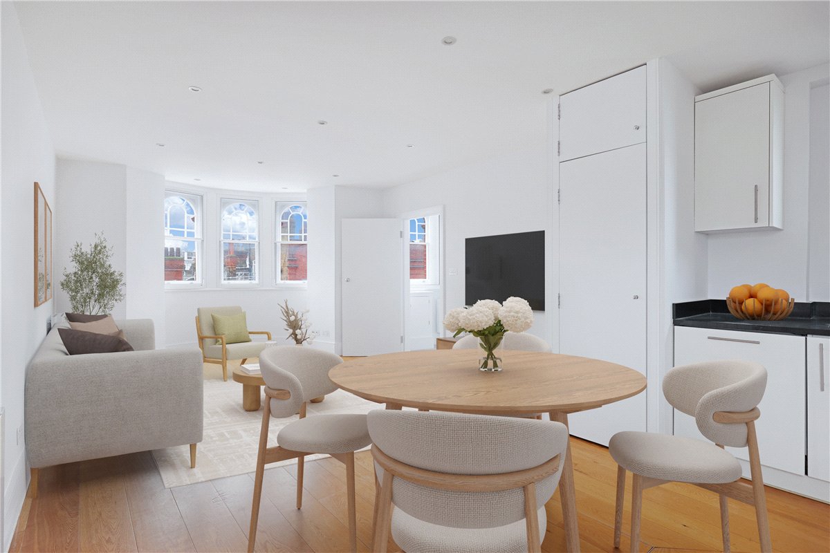 2 bedroom Maisonette, Exhibition Road, South Kensington, SW7 - Available