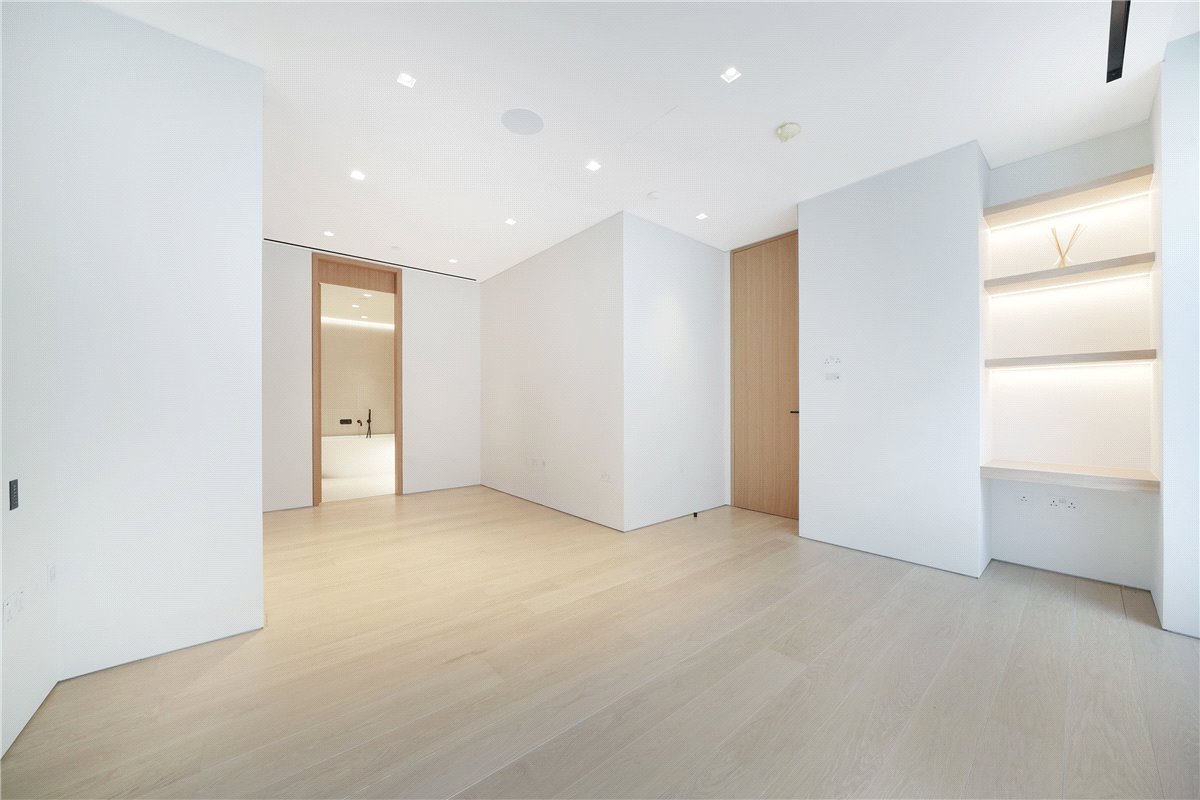 3 bedroom Maisonette, St Mary Abbots Place, Kensington, W8 - Available, Image 7