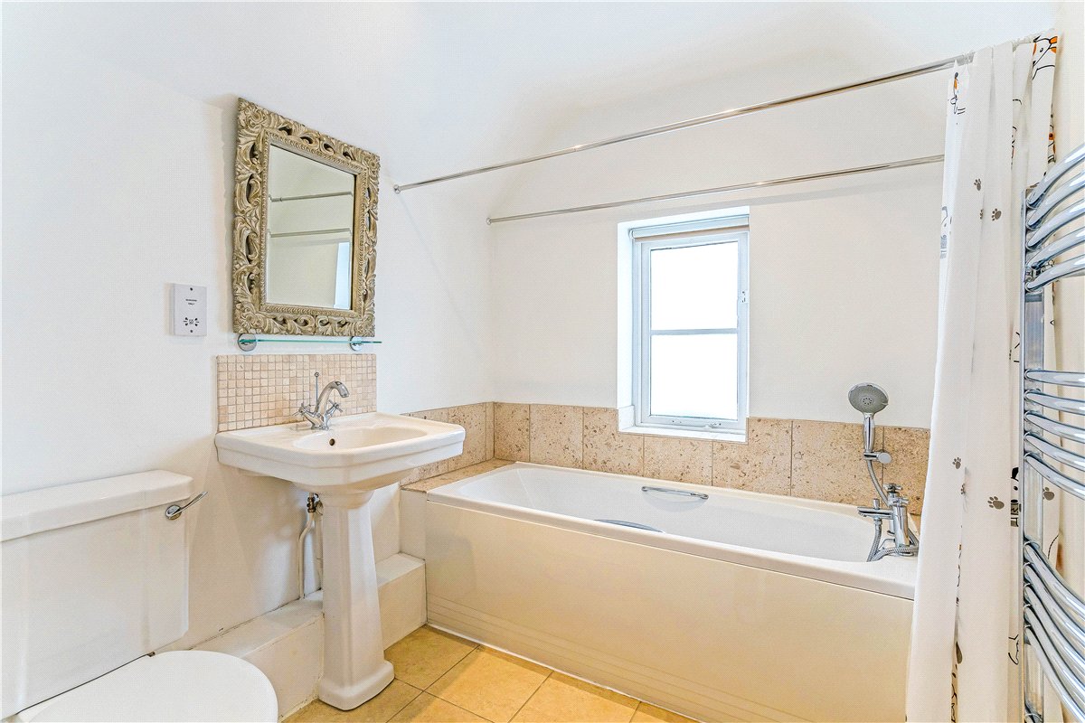 3 bedroom House, Pewsey Road, Upavon, SN9 - Available, Image 16
