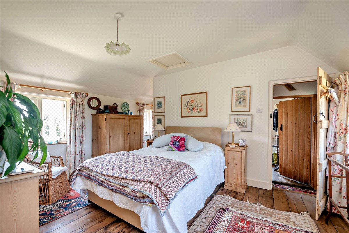 3 bedroom House, Harts Hill Road, Thatcham, RG18 - Available, Image 14