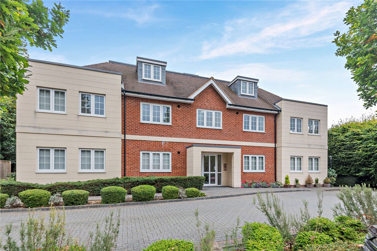 2 bedroom Flat, The Dolmans, Shaw, RG14 - Sold STC