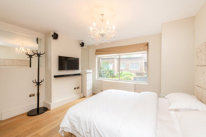 2 bedroom Maisonette, Ebury Street, Belgravia, SW1W - Let Agreed, Image 19