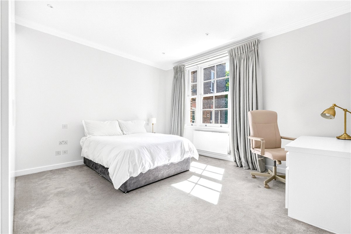 1 bedroom Flat, Brompton Road, Knightsbridge, SW3 - Available, Image 3