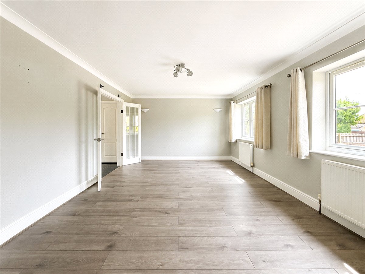 4 bedroom Bungalow, High Street, Longstanton, CB24 - Available, Image 3