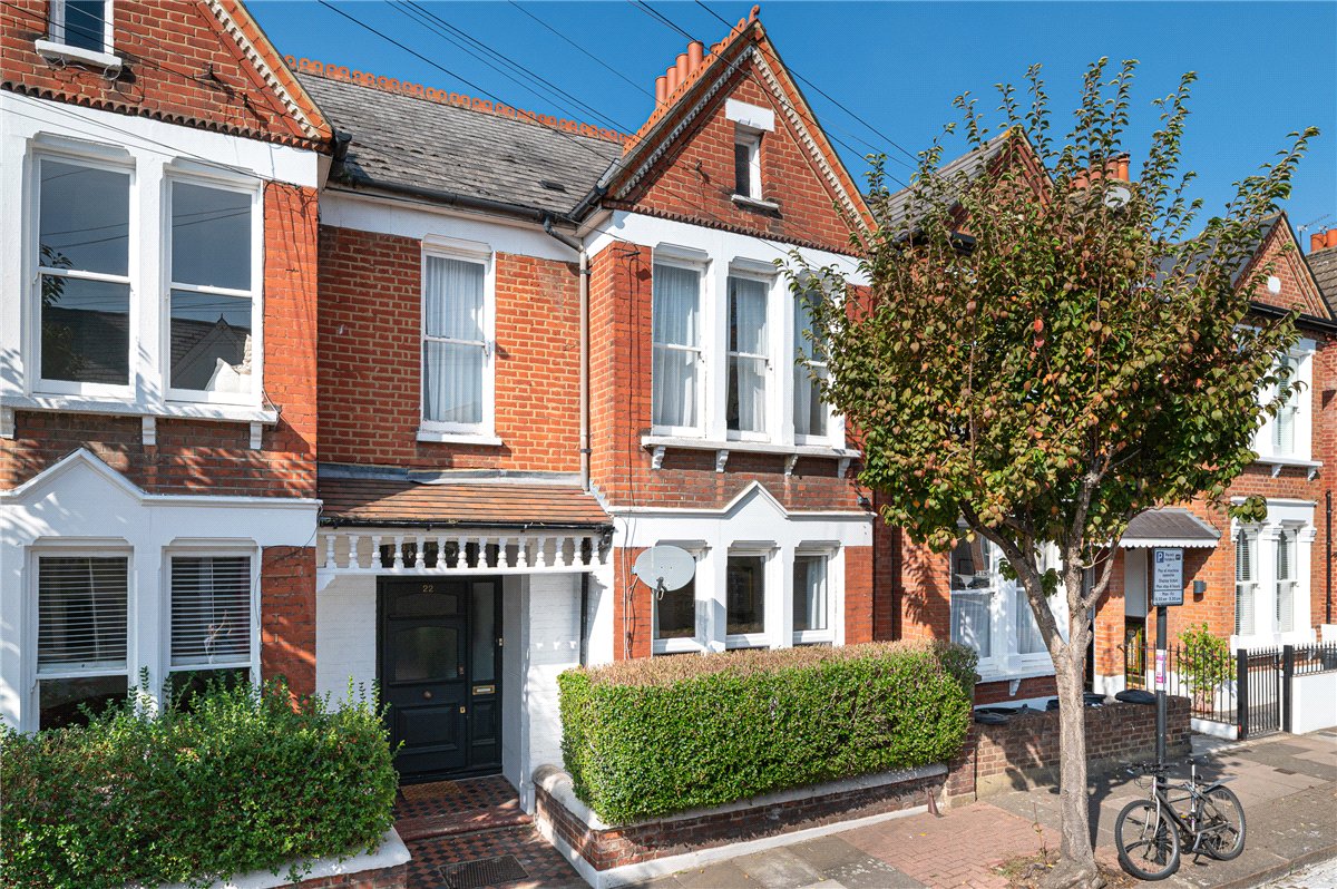 2 bedroom Flat, Lynn Road, London, SW12 - Available