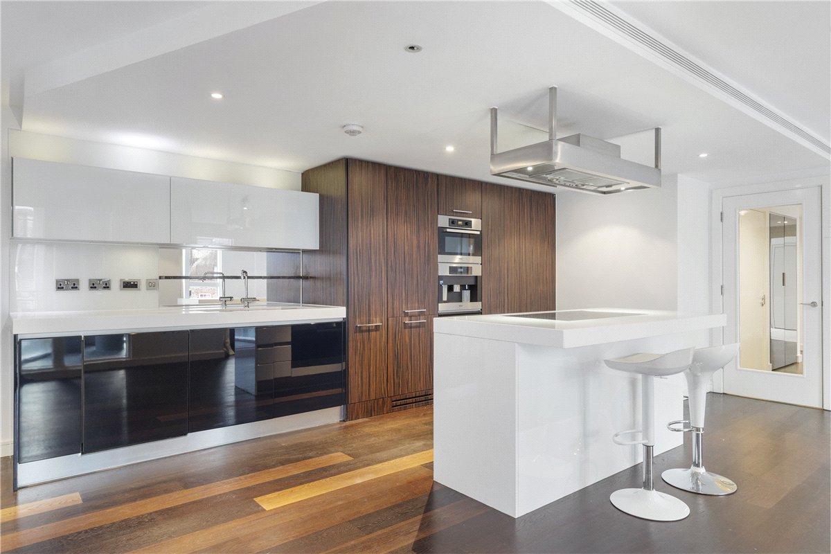 3 bedroom Flat, Gatliff Road, Pimlico, SW1W - Available, Image 1