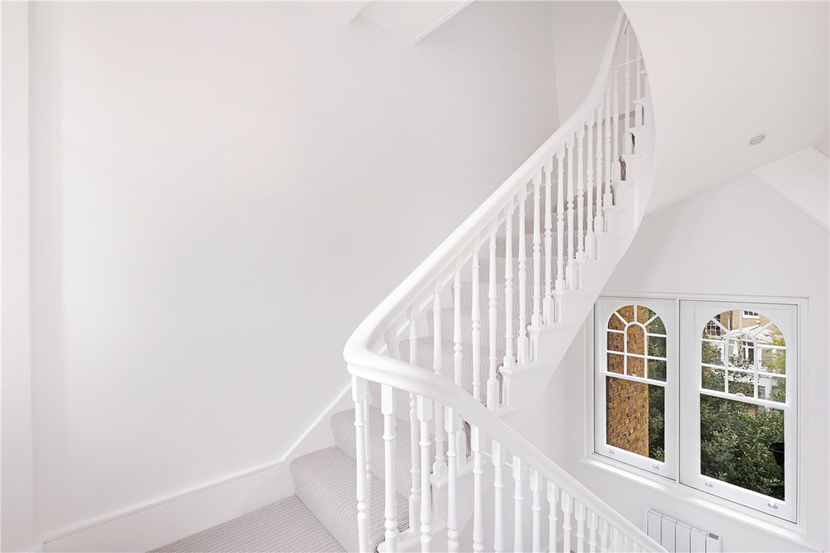 2 bedroom Maisonette, Exhibition Road, South Kensington, SW7 - Available, Image 7