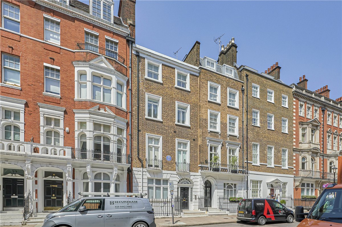 2 bedroom Flat, Queen Anne Street, Marylebone, W1G - Available, Image 10