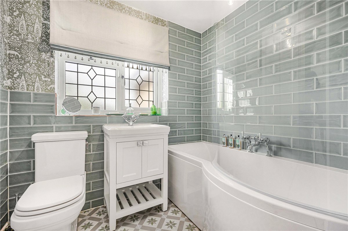 5 bedroom House, Forge Close, Milton Lilbourne, SN9 - Available, Image 13