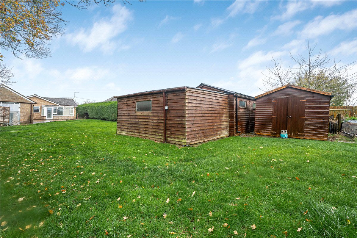 3 bedroom Bungalow, Nash Lee Lane, Wendover, HP22 - Available, Image 17