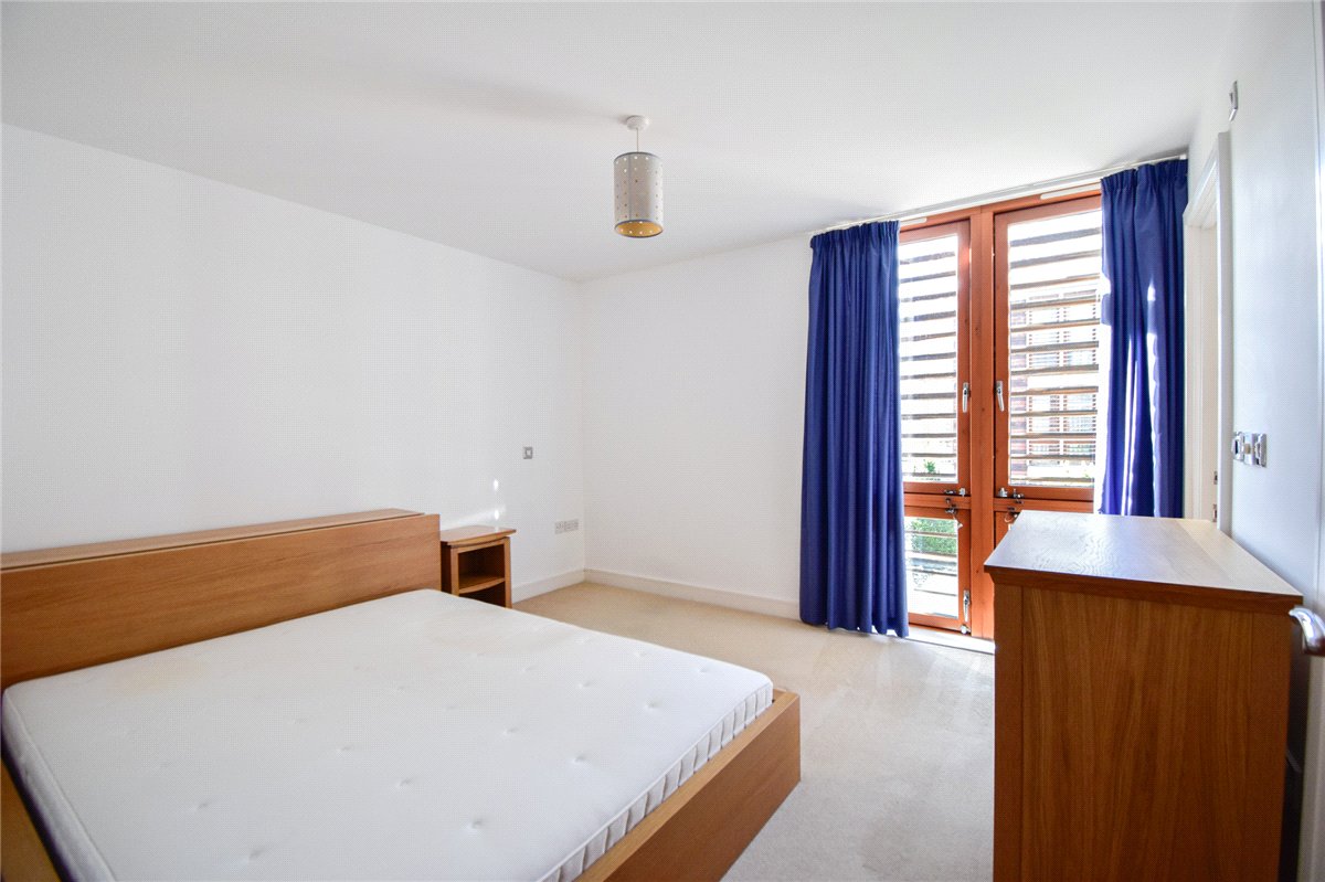 2 bedroom Flat, Meadowcroft, Cambridge, CB4 - Let Agreed, Image 3