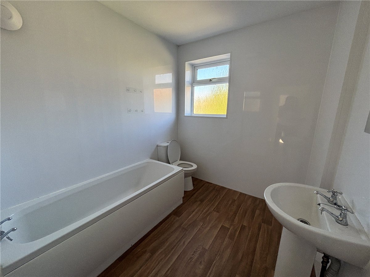 3 bedroom House, Doncaster Road, Mexborough, S64 - Available, Image 9