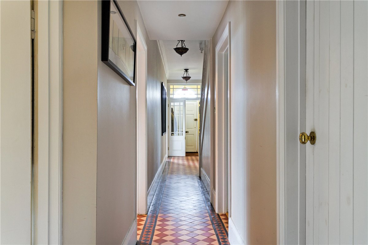5 bedroom House, Bath Road, Marlborough, SN8 - Available, Image 9