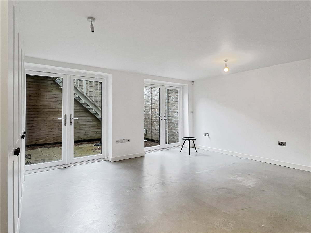 1 bedroom House, North Street, Cambridge, CB4 - , Image 8
