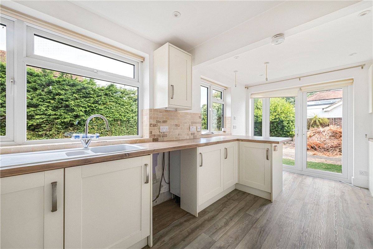 2 bedroom Bungalow, Yapton Lane, Walberton, BN18 - Available, Image 3