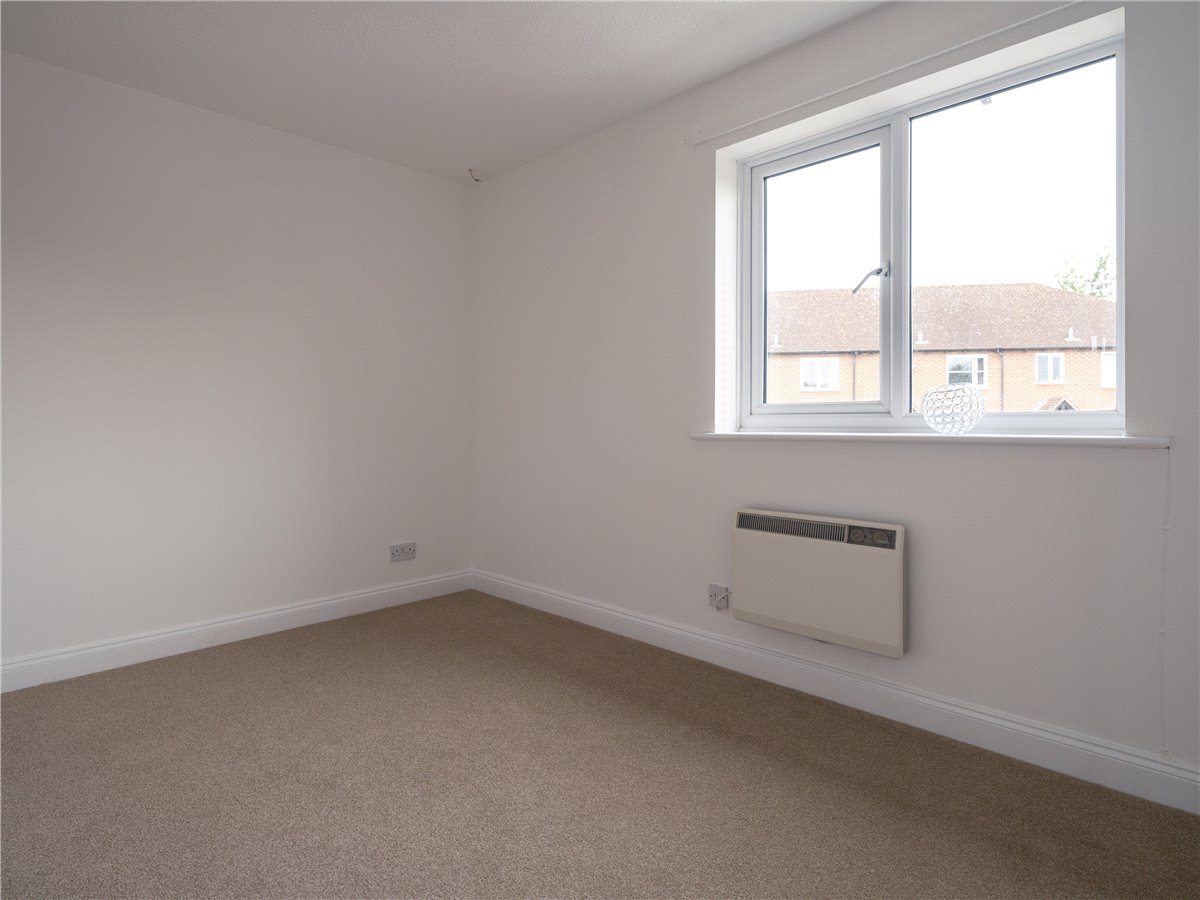 2 bedroom House, Fairfield, Great Bedwyn, SN8 - , Image 5