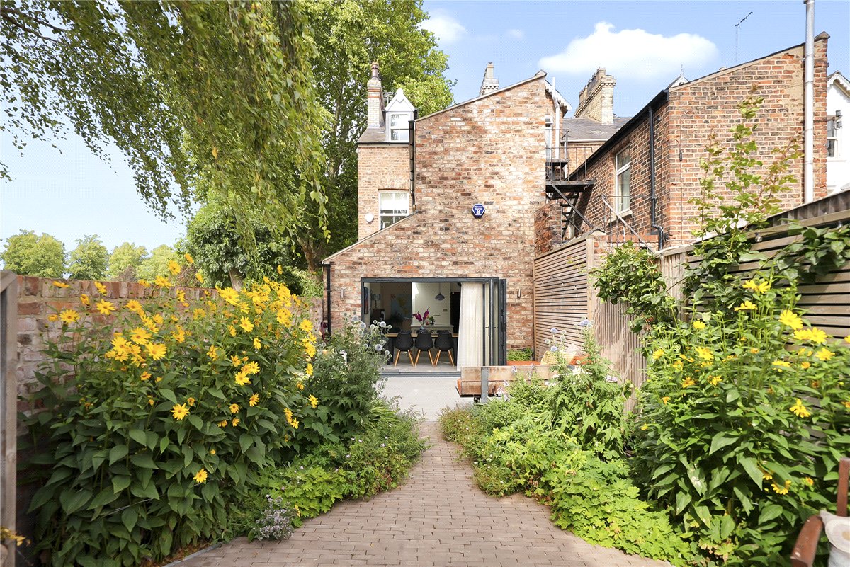 4 bedroom House, Claremont Terrace, York, YO31 - Available, Image 1