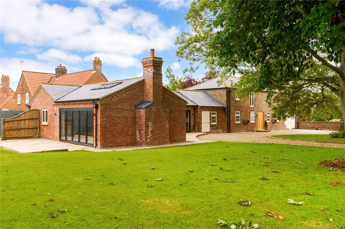 4 bedroom Barn Conversion, The Stables, North Dalton, YO25 - Available, Image 17