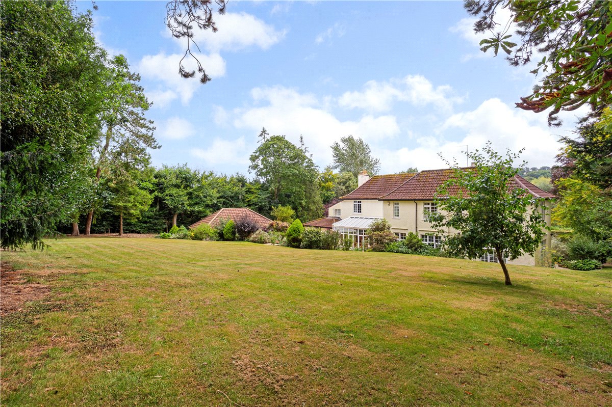 6 bedroom House, Bath Road, Marlborough, SN8 - Available, Image 24