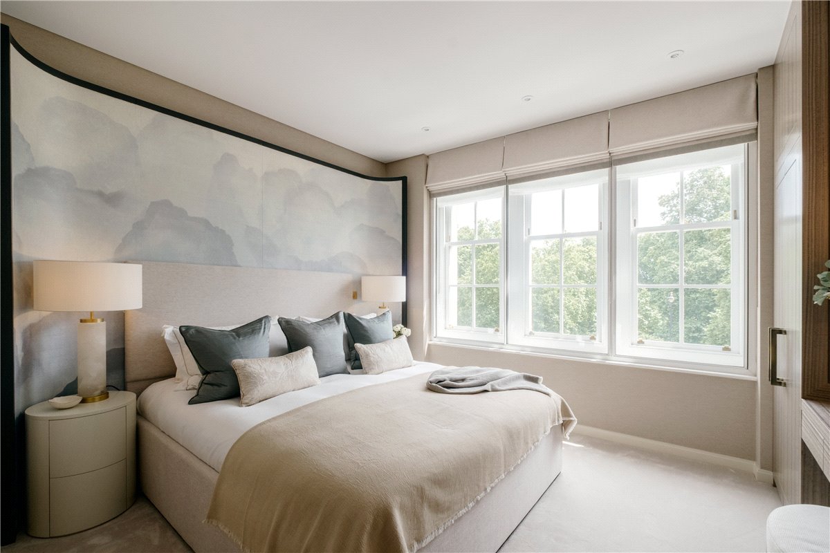 2 bedroom Flat, Piccadilly, Mayfair, W1J - Available, Image 7