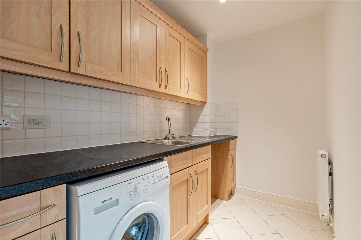 4 bedroom House, Hermitage Green, Hermitage, RG18 - Available, Image 9