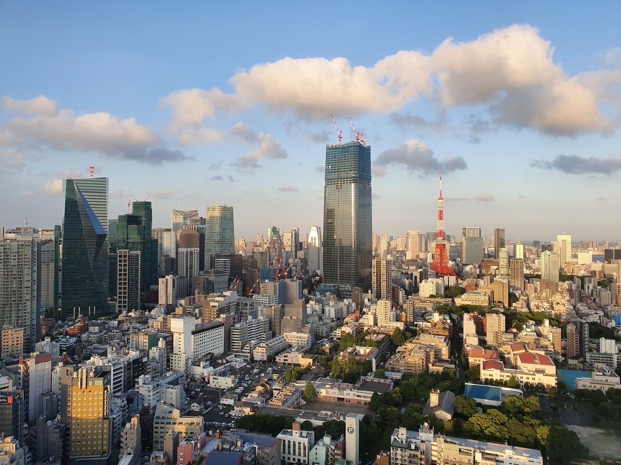 Toranomom-Azabudai tower seen from Roppongi Hills 4