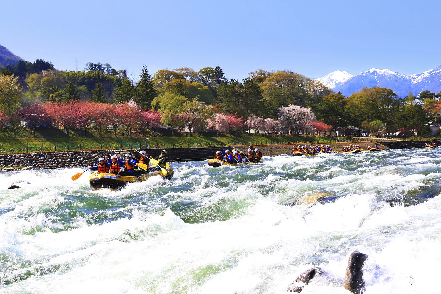 Minakami: Di Hulu Sungai, Di Puncak Petualangan