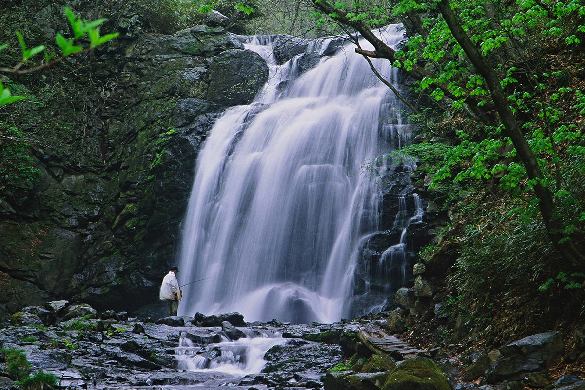 Asama Otaki and Uodome no Taki Waterfalls
