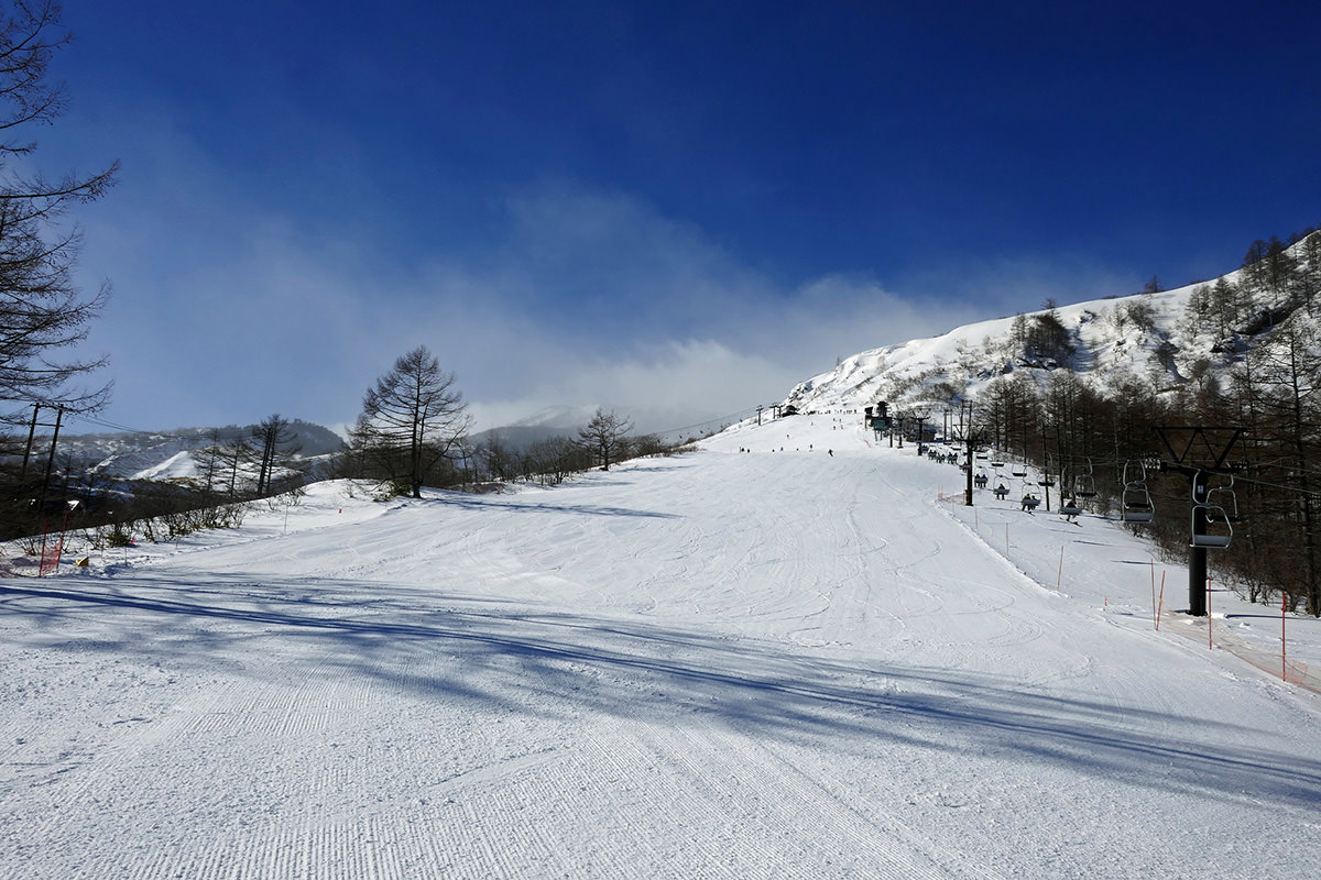 草津溫泉滑雪場