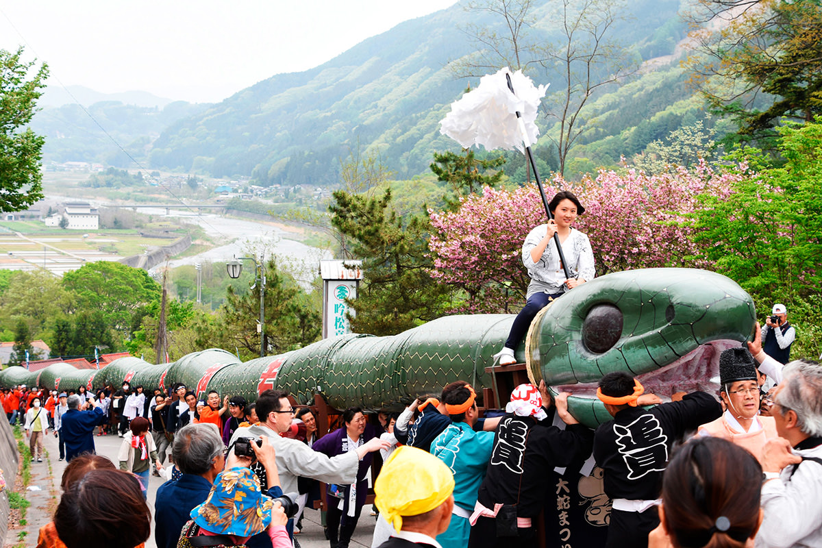 Oigami Onsen Daija (Large Snake) Festival