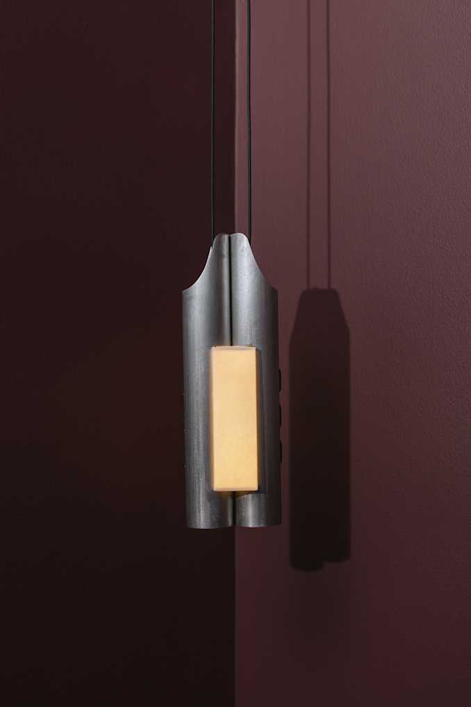 1AstraeusClarke Darning Pendant Short