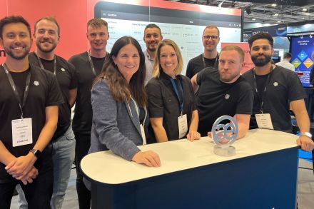 A group shot of the Karbon UK team at Accountex London 2023. They're joined by Karbon CEO, Mary Delaney, and Karbon's Director of Performance Marketing, Tiffany Thain.