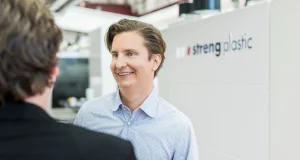 Patrick Streng mit Streng Logo